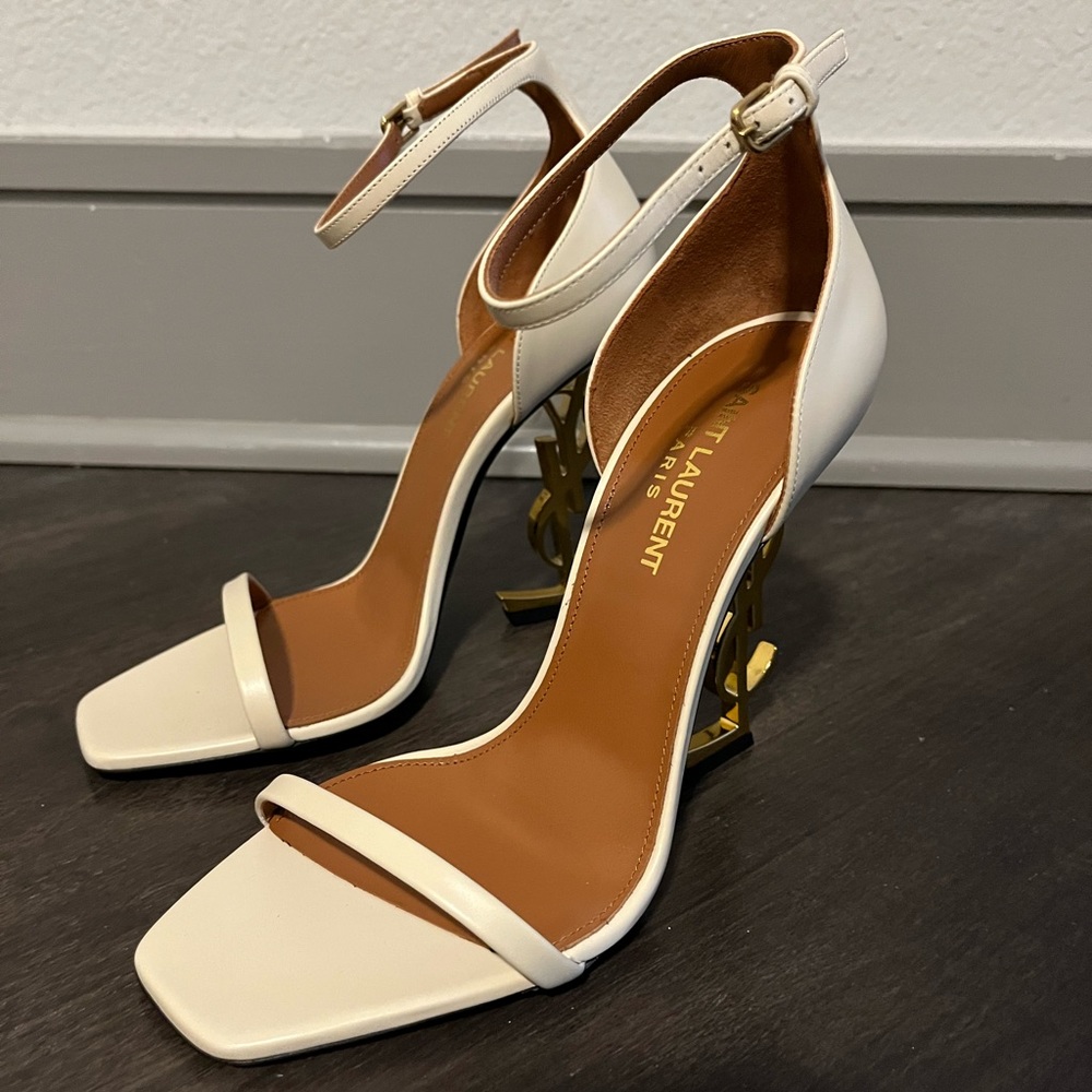 OPYUM SANDALS IN SMOOTH LEATHER